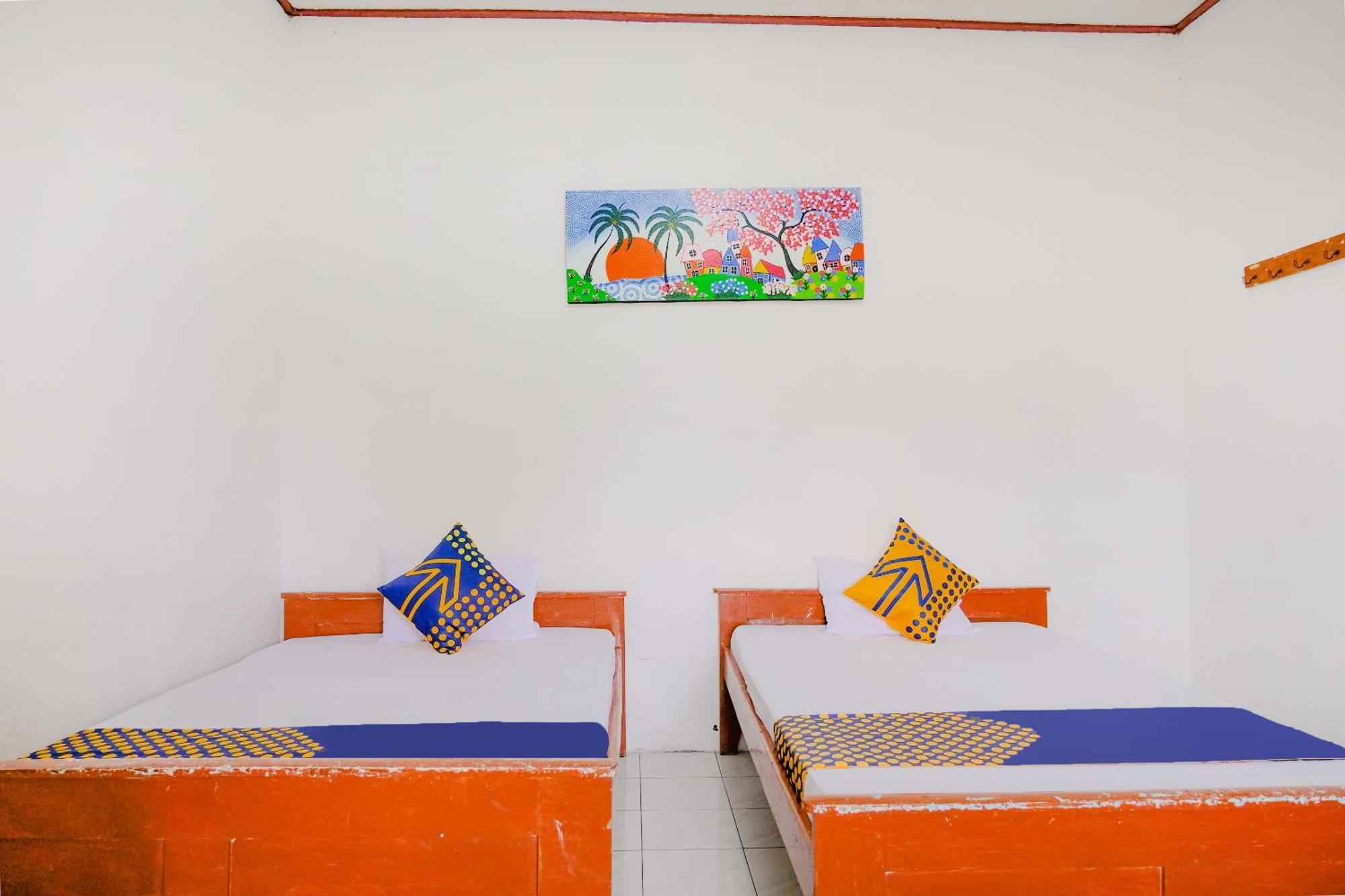 Oyo Life 2638 Hotel Raya Sarangan Exterior photo